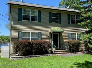 1481 Waterfront Dr, Tobyhanna, PA 18466