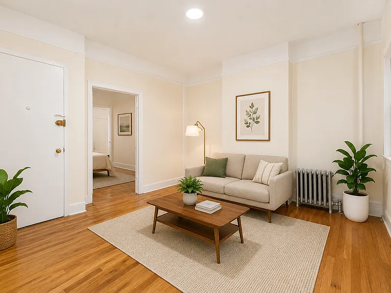 1118 Madison St #3L — Photo 3