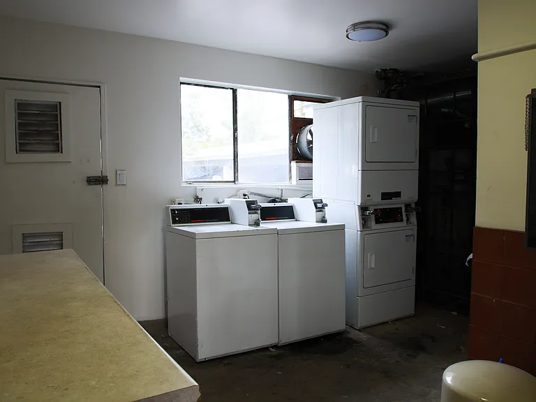 Oxnard apartments — Photo 9