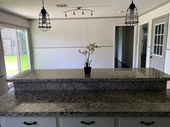 2nd image of 1709 Bradford Pl