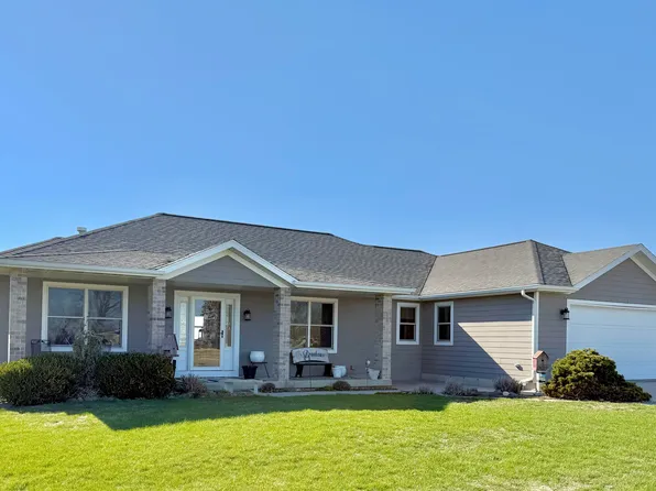 580 Hubert St, Stockton, IL 61085