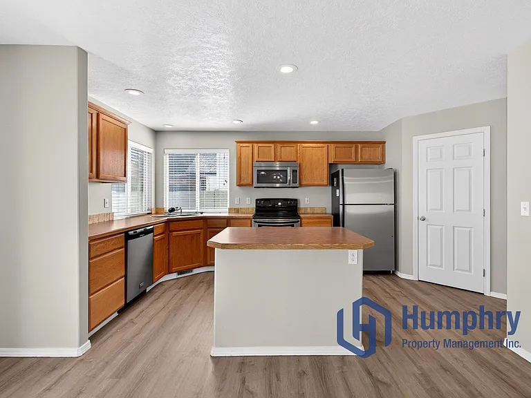 1359 E Palermo St — Photo 15