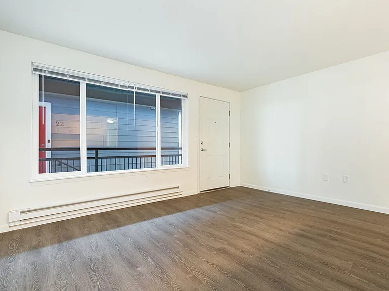 Bridgeview Flats — Photo 9