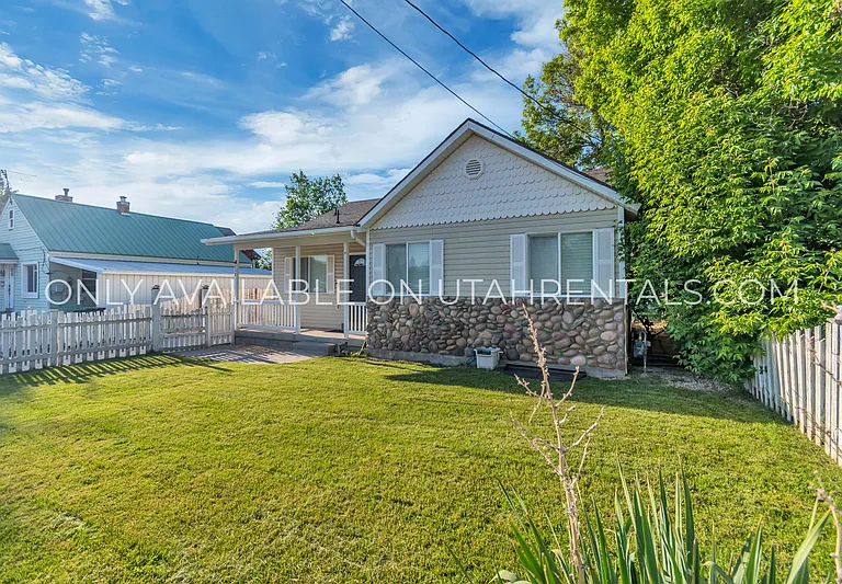 232 W 200 N — Photo 27
