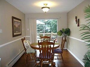 4th image of 9492 Viewcrest Dr