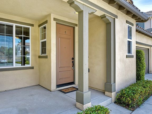 3rd image of 46202 Rocky Trail Ln