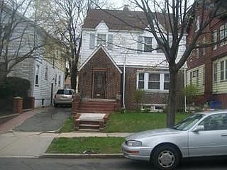 2nd image of 110-112 Weequahic Ave