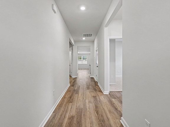5th image of 258 Ridley St