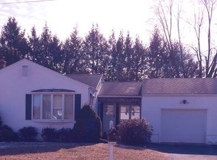 75 Clydesdale Ln, Springfield, MA 01129