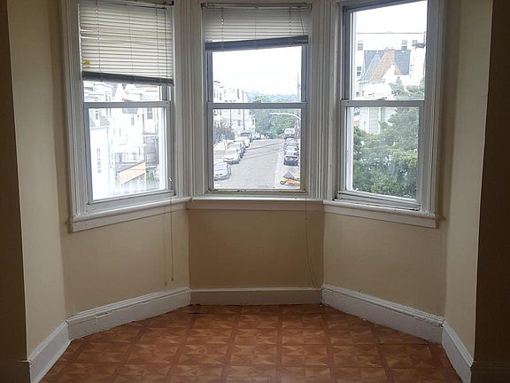 2nd image of 176 Elm St #2
