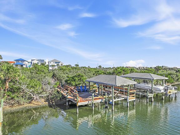3rd image of 3298 Oceanshore Blvd N