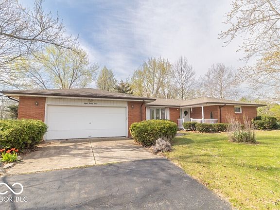 3rd image of 823 Southview Dr
