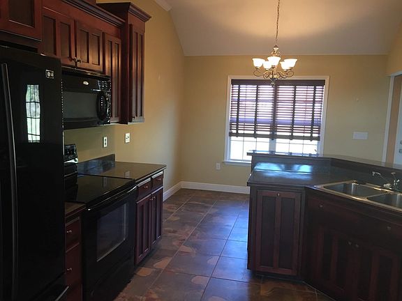 2nd image of 3815 Thoreau Dr