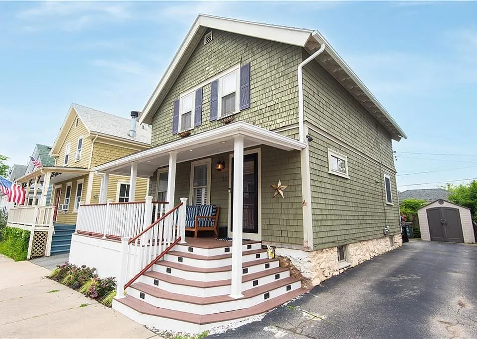 32 Hammond St