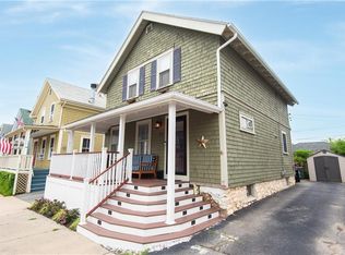 32 Hammond St, Newport, RI 02840