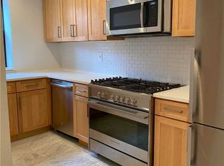 14935 Northern Blvd, Flushing, NY 11354