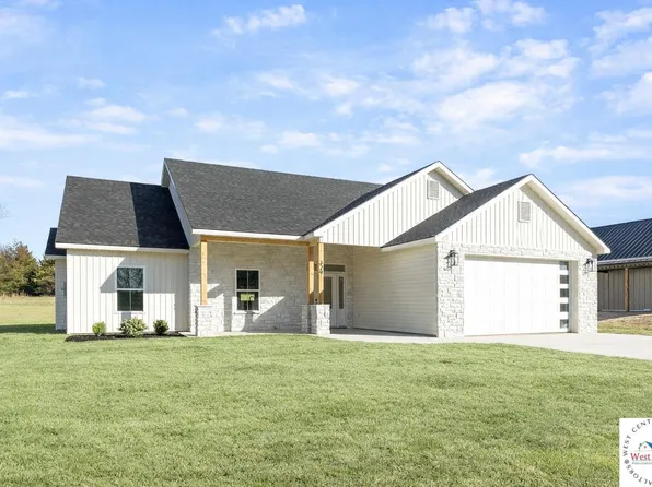 329 NE 21st Rd, Warrensburg, MO 64093