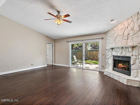 4th image of 13937 Ponderosa Pine Dr S