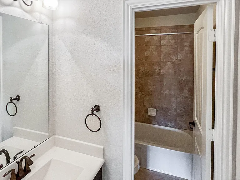 25310 Evergreen Bend Dr — Photo 33