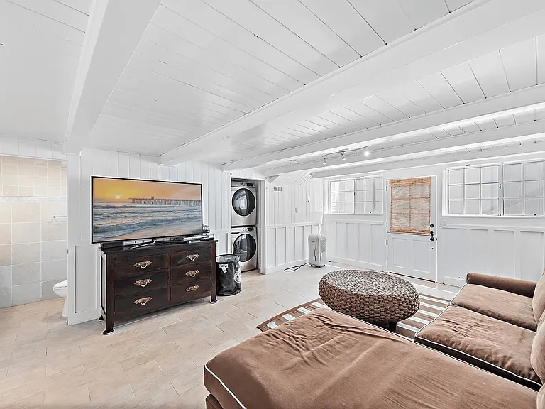 129 McAulay Pl — Photo 24