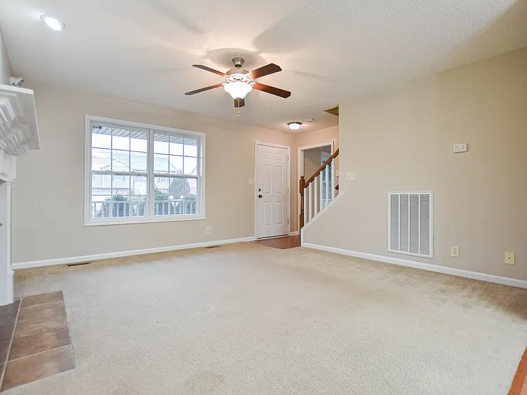 3414 Bradfield Dr — Photo 5