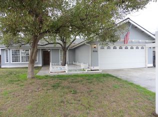 986 Lakewood Dr, Hanford, CA