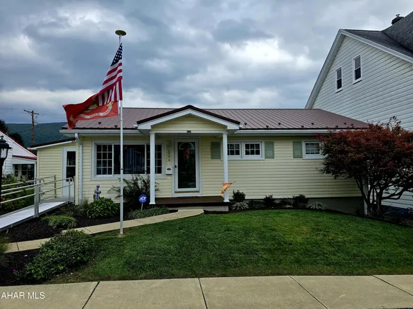 609 E Hudson Ave, Altoona, PA 16602