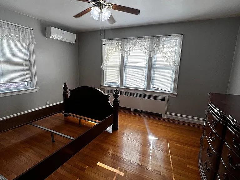 1st image of 2555 Tenbroeck Ave #2A