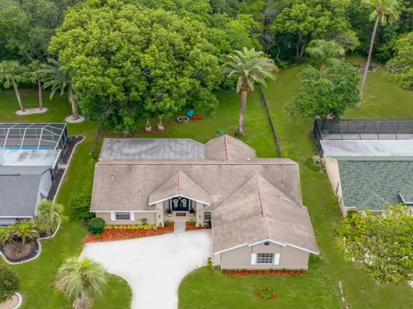 8741 Braxton Dr, Hudson, FL 34667