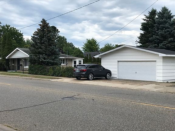 3rd image of 613 N Lavinia St