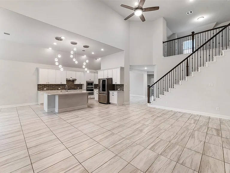 7623 Water Glen Ln — Photo 34