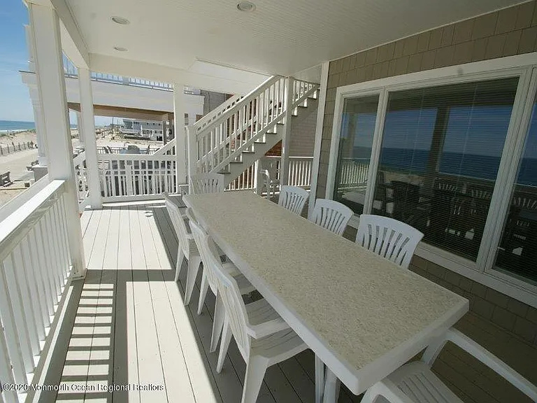 1904 Oceanfront #1 — Photo 11