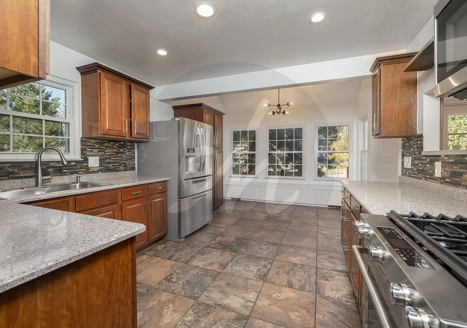 Westside home in Comstock Village — Photo 4