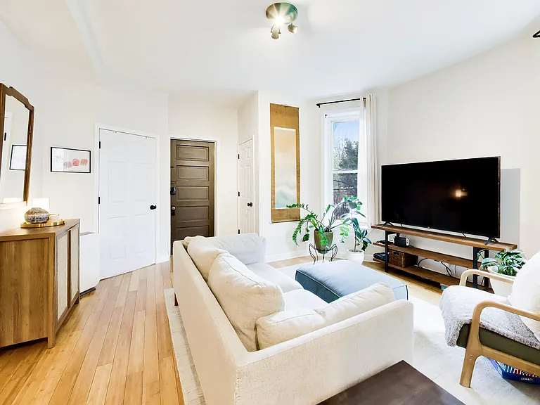 3009 W Belden Ave #1 — Photo 4