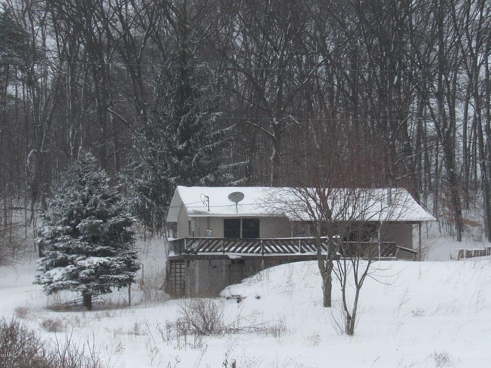 1st image of 22730 McKenzie St