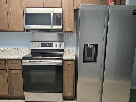 4th image of 1625 Martin Bluff Rd APT 39