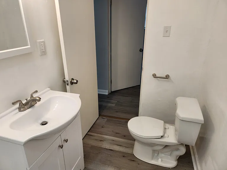 626 Summit Ave #1 — Photo 7