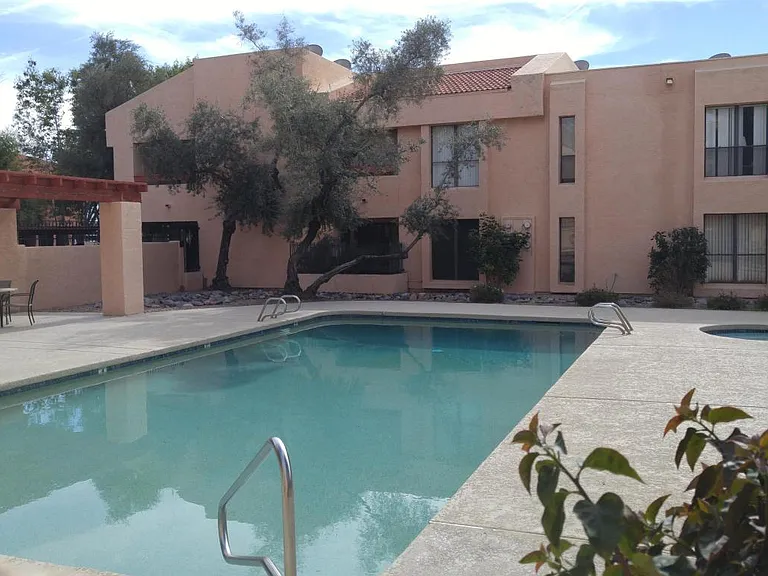 3131 W Cochise Dr #207 — Photo 1