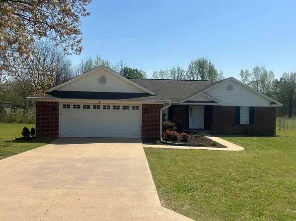 105 Centerview Cir, Searcy, AR 72143