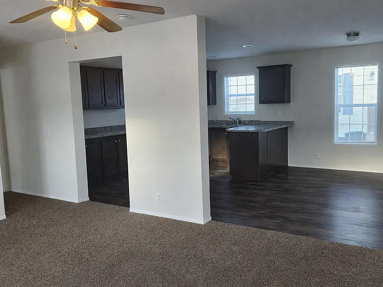 Broadview Estates — Photo 34