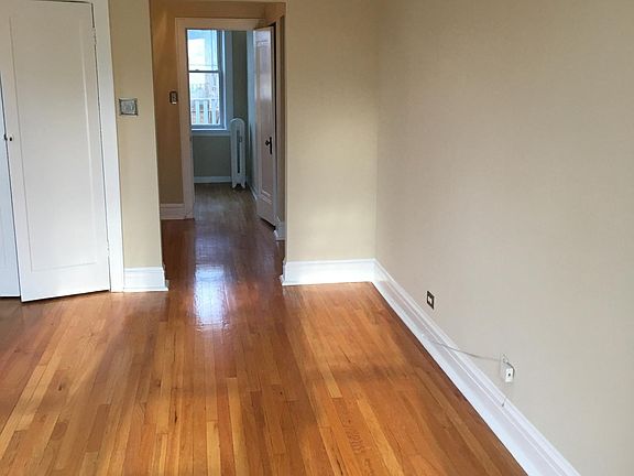 4th image of 2503 N Washtenaw Ave #3