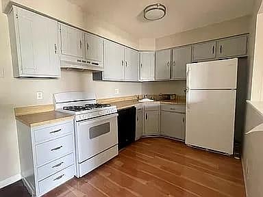 2nd image of 9192 Frankford Ave Floor 2
