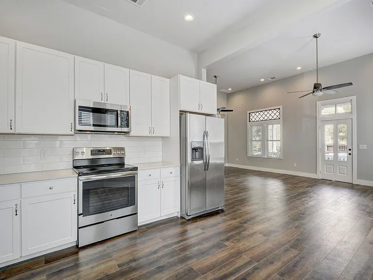 901 Shoal Cliff Ct — Photo 6