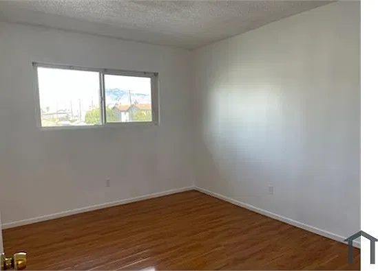 2 bed, 950 sqft, $2,250 — Photo 2