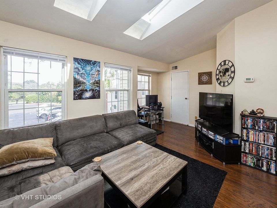 2nd image of 1422 E Wyndham Cir APT 204