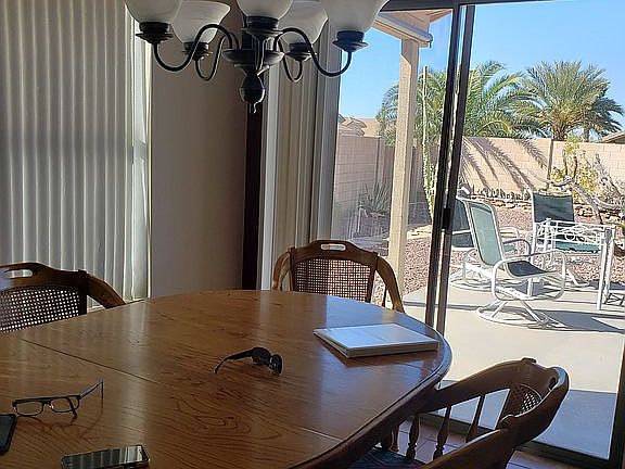 Kitchen dining area