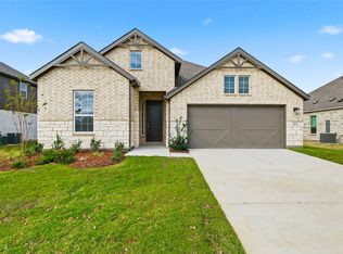 565 Pebble Dr, Waxahachie, TX 75167