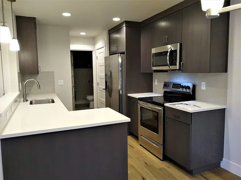 1027 Wilson St #1401 — Photo 4