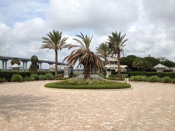 Community Entrance Circle