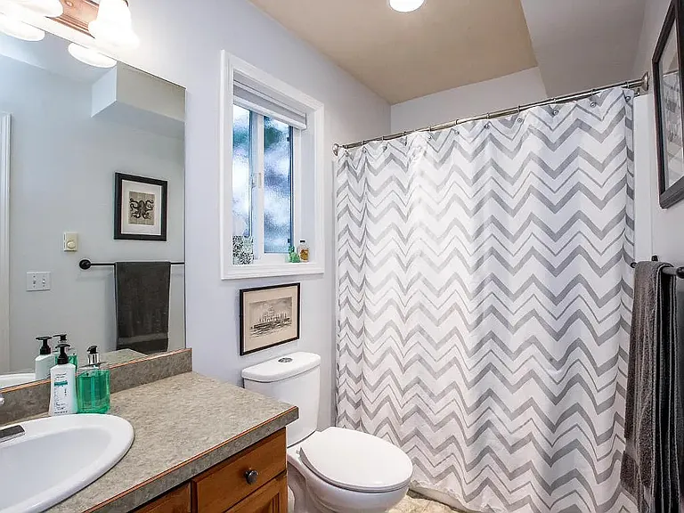 648 Denver St — Photo 20
